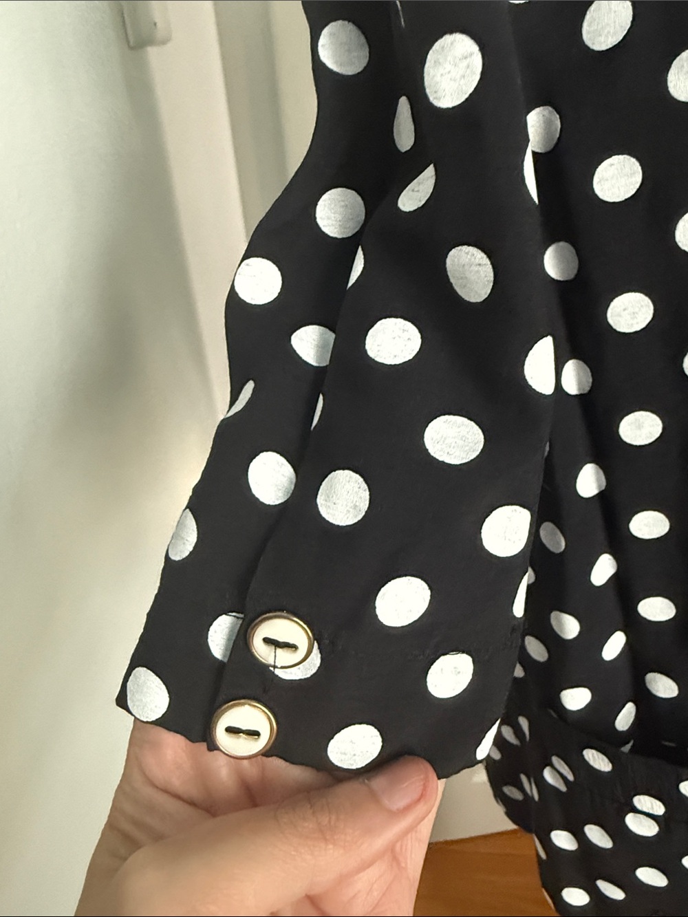 Buy 2 for 20$ ✌🏻Vintage Polka Dot Short-Sleeve Blouse - Black/White - Picture 3 of 4